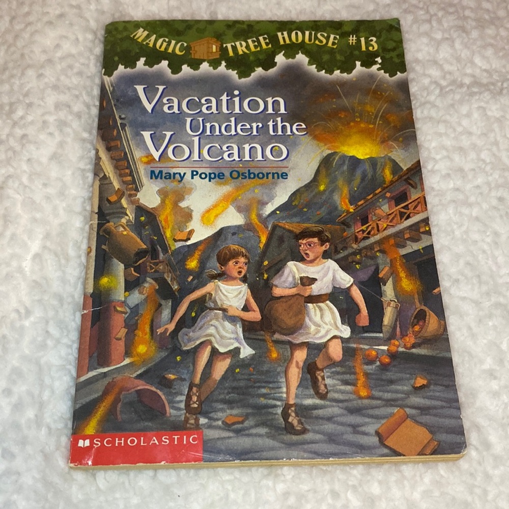 Vacation under the volcano magic treehouse book